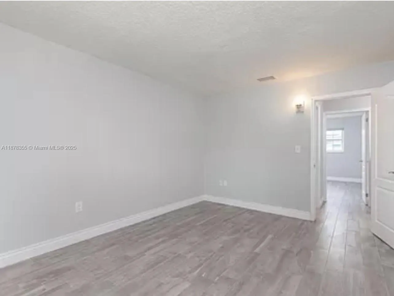 633 NE 2nd Ave, #8