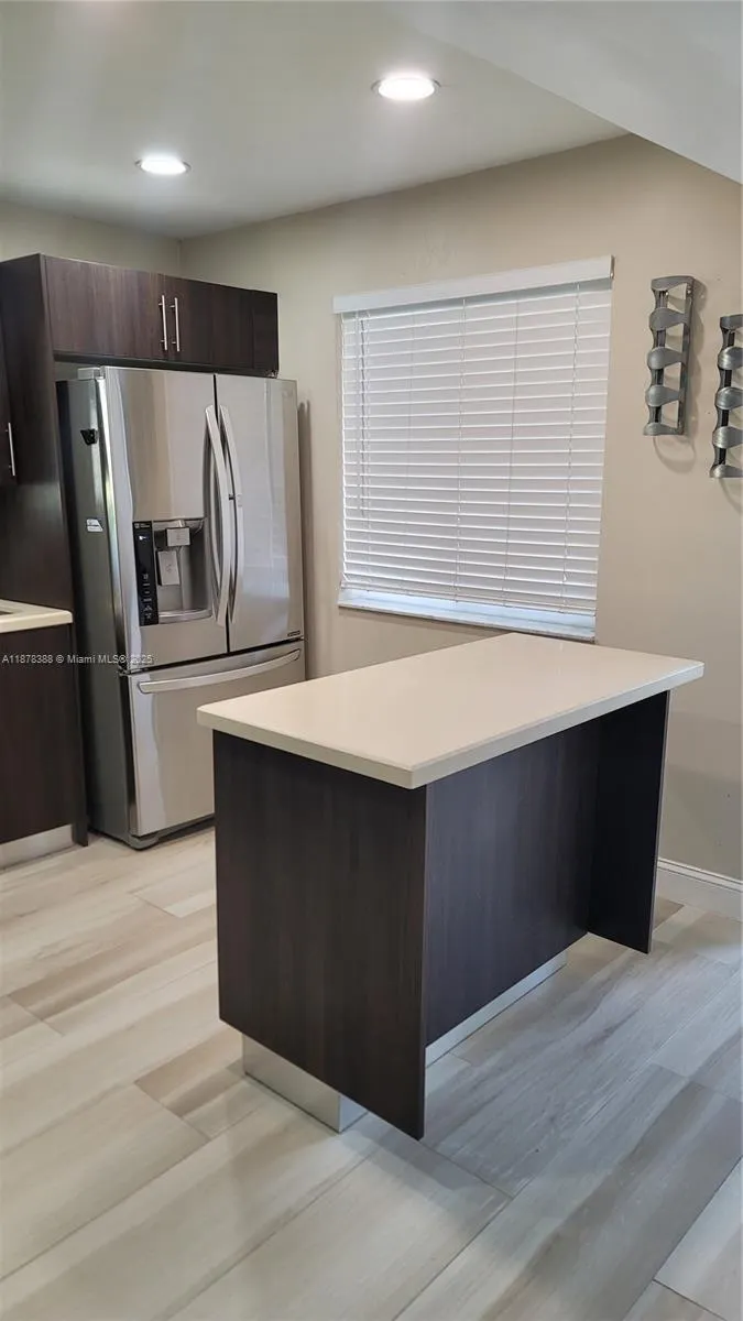 330 Racquet Club Rd, #204