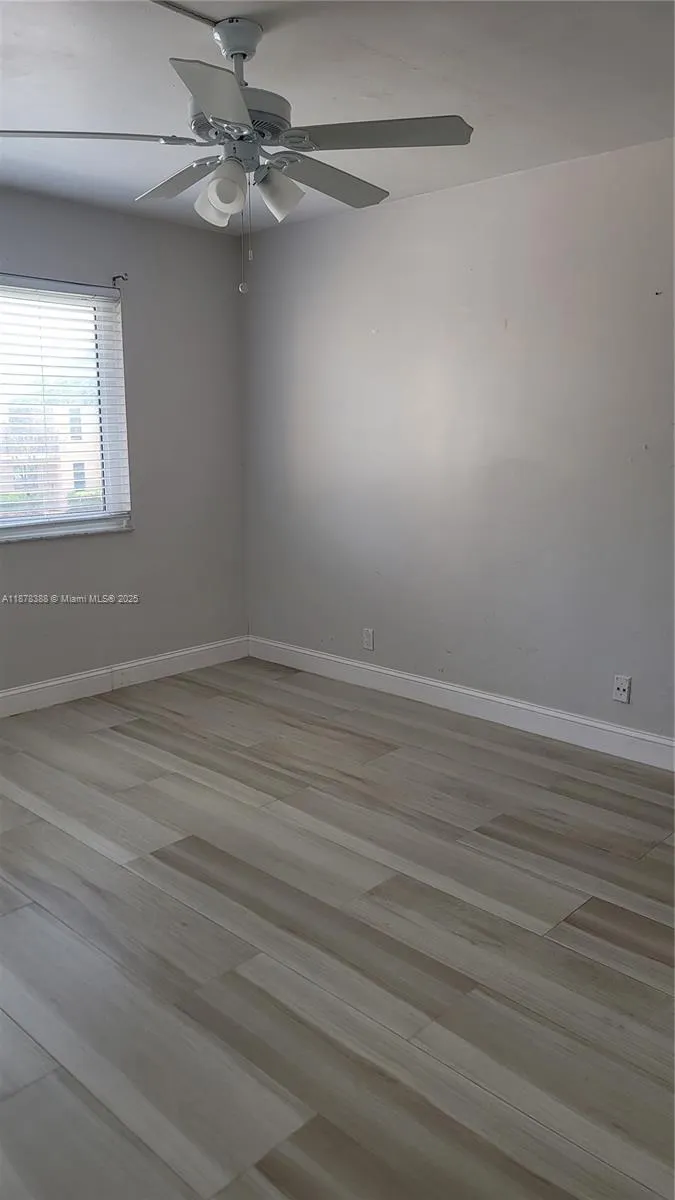 330 Racquet Club Rd, #204