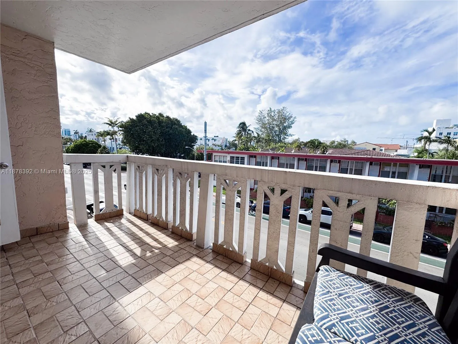 1575 Euclid Ave, #303