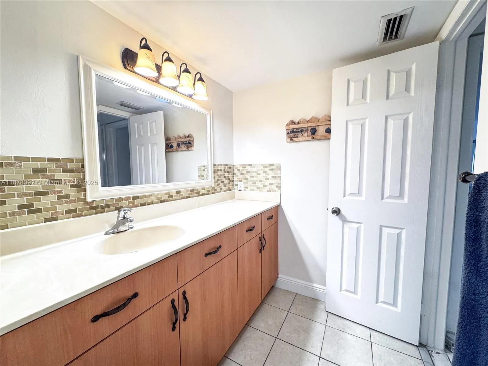 1575 Euclid Ave, #303