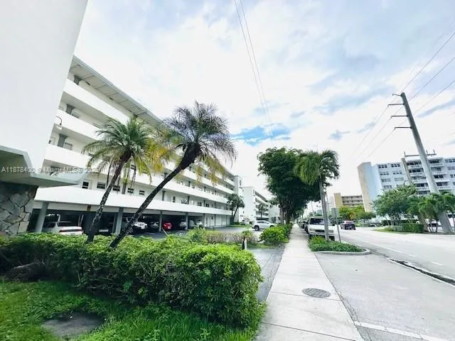 500 NE 14th Ave, #204