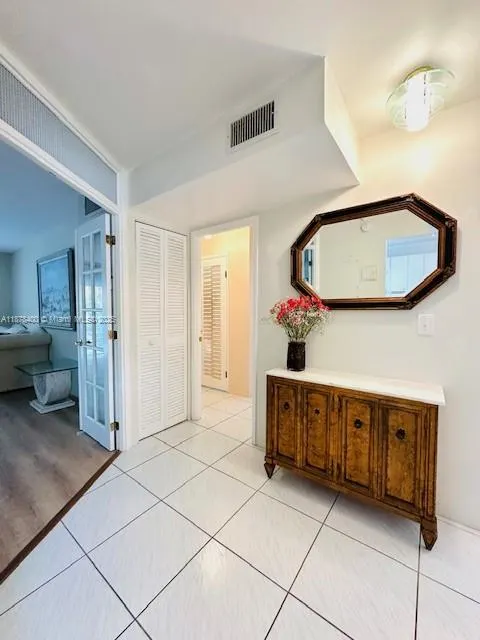 500 NE 14th Ave, #204