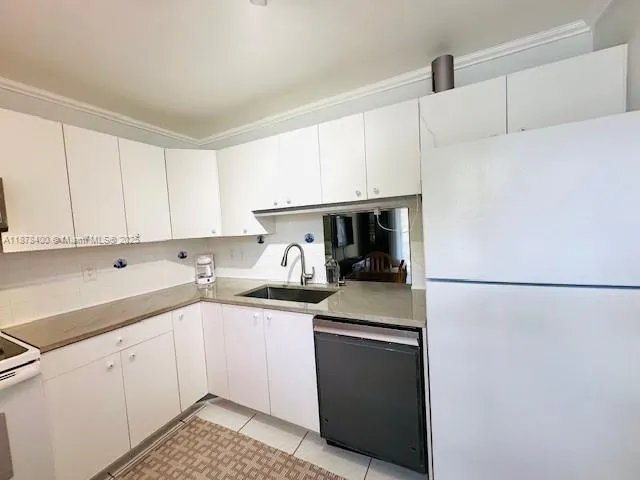 500 NE 14th Ave, #204