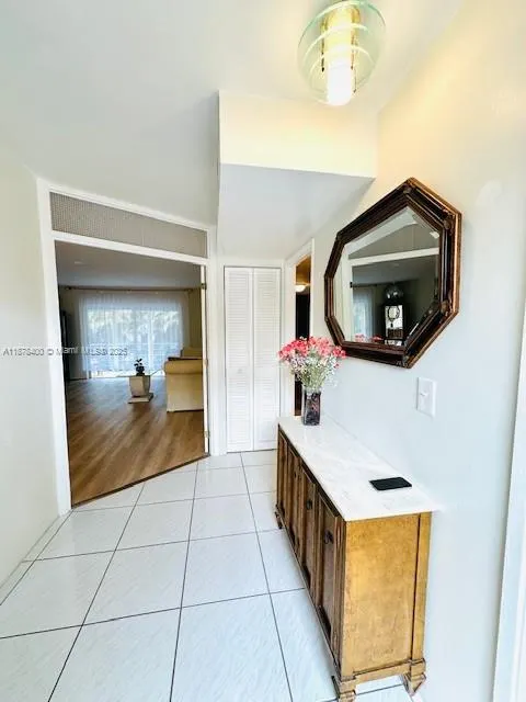 500 NE 14th Ave, #204