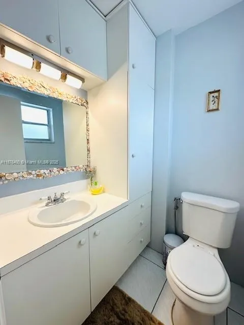 500 NE 14th Ave, #204