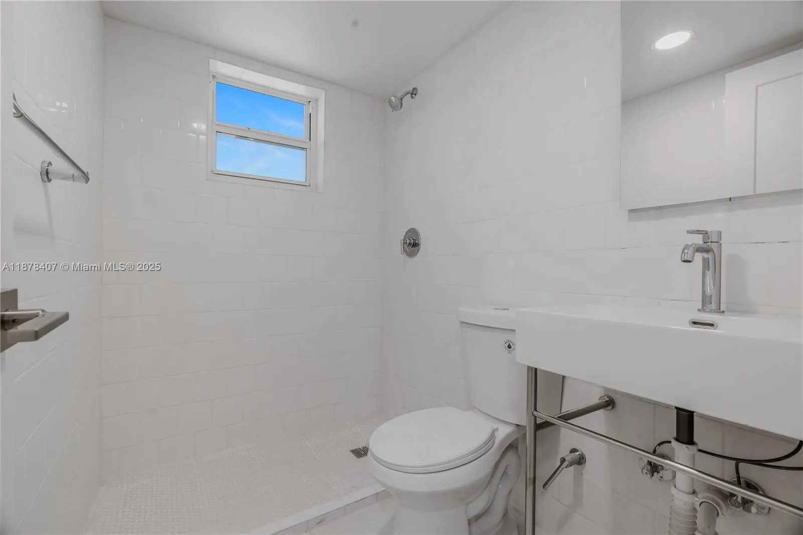 421 SW 9th St, #2