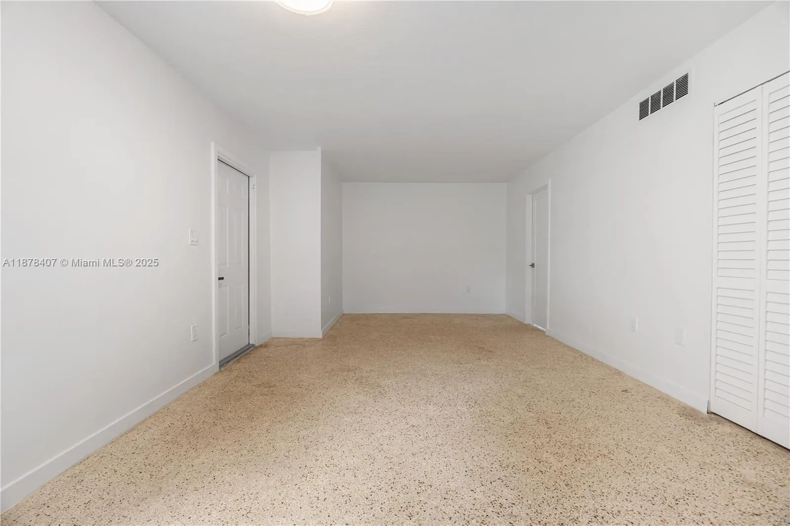 421 SW 9th St, #2