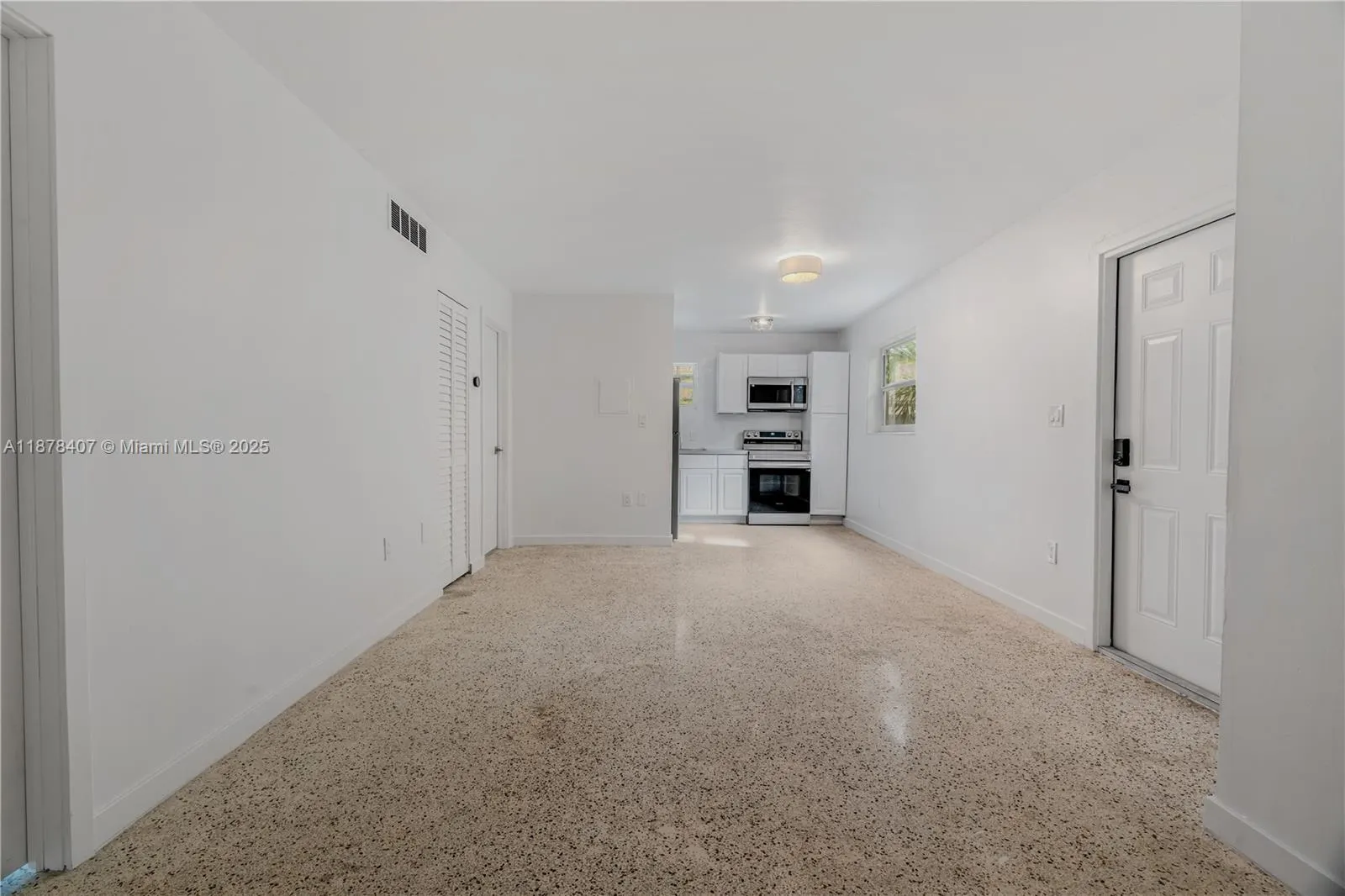 421 SW 9th St, #2