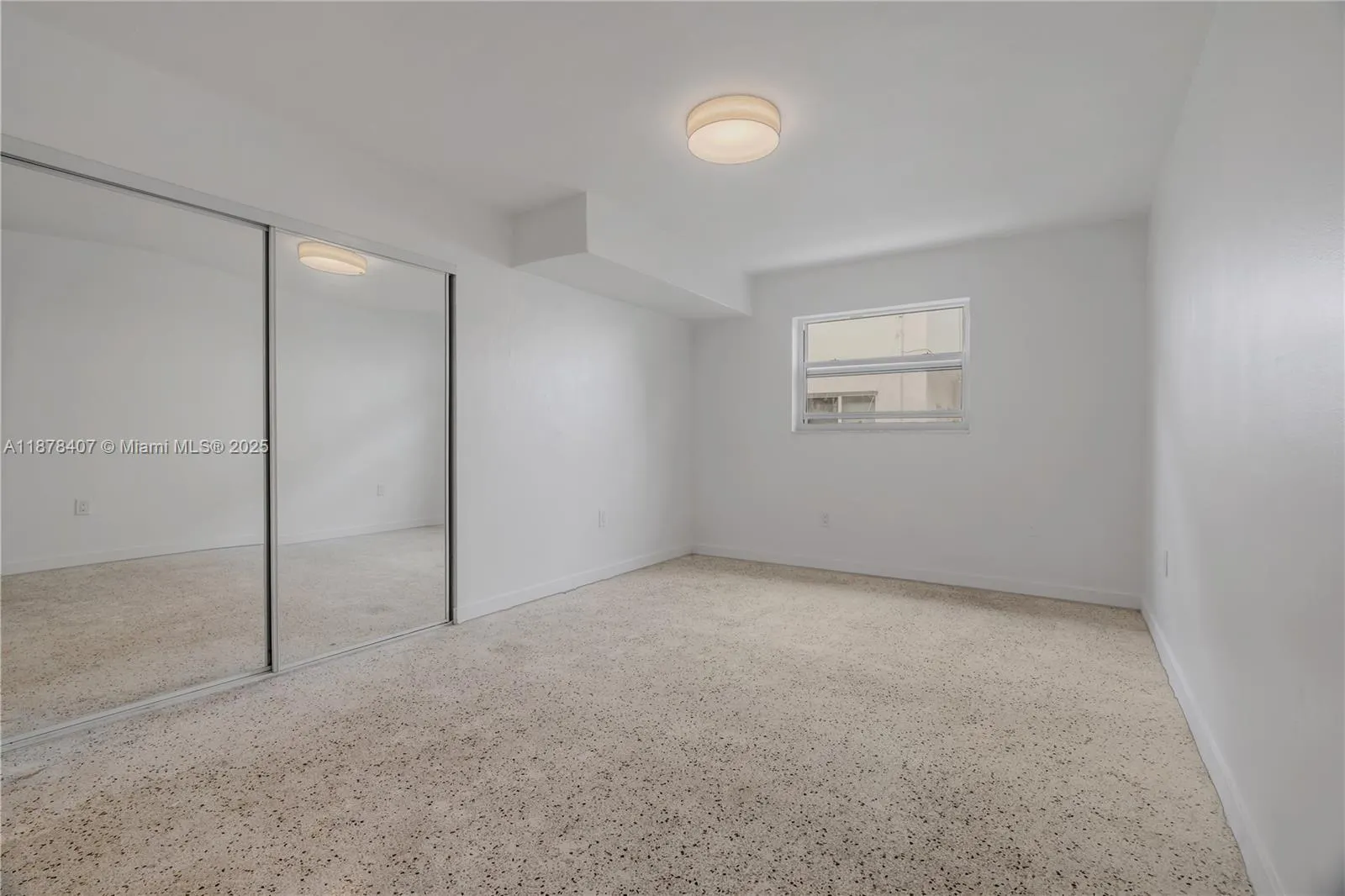 421 SW 9th St, #2