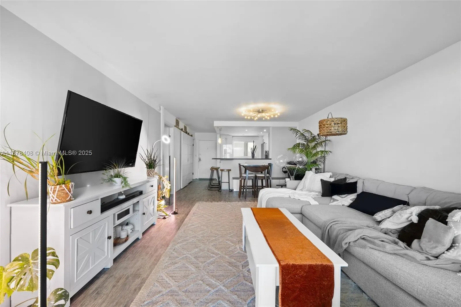 4000 NE 170th St, #602