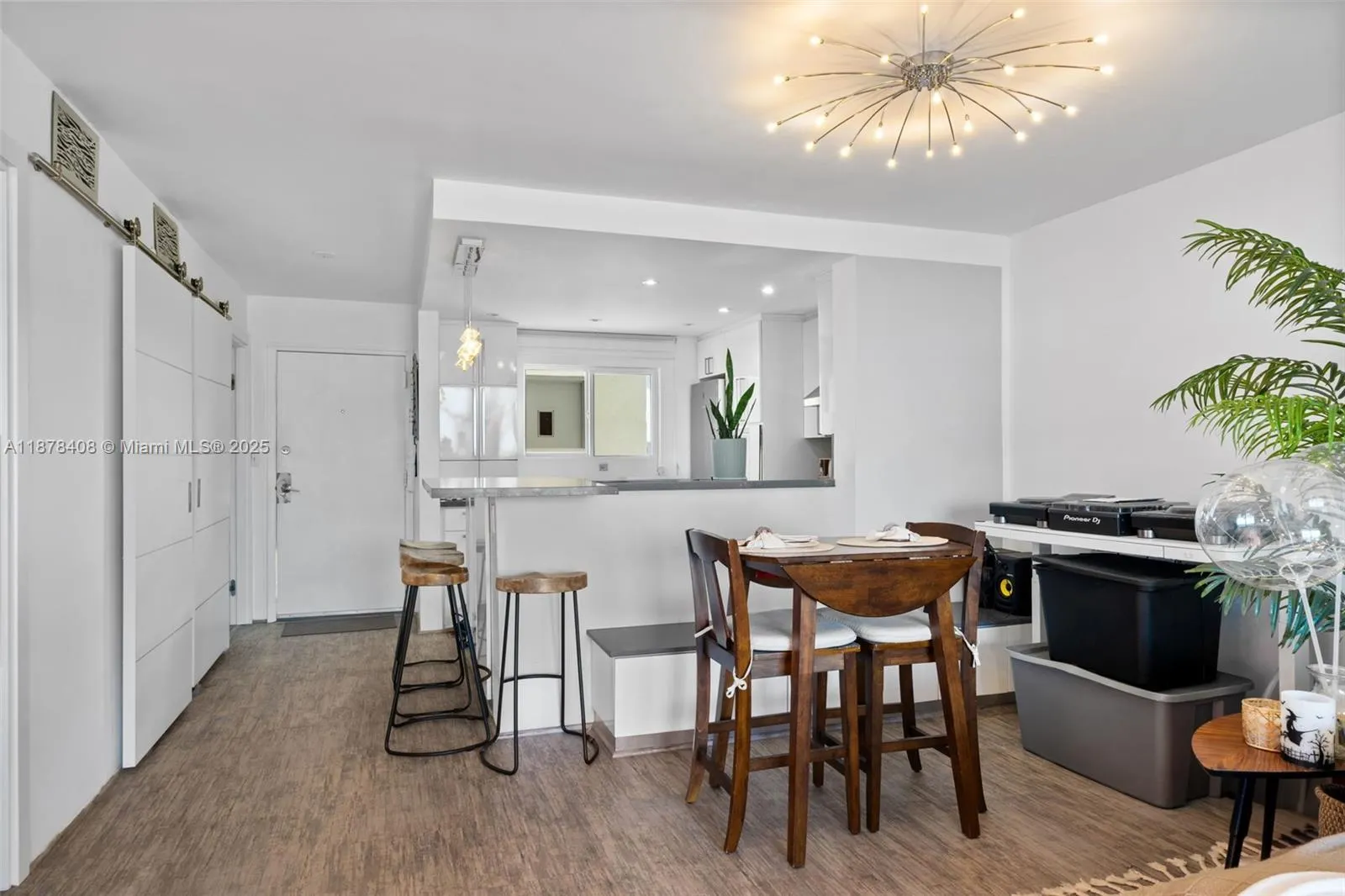 4000 NE 170th St, #602