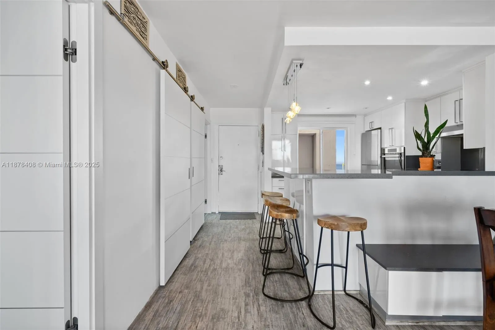 4000 NE 170th St, #602