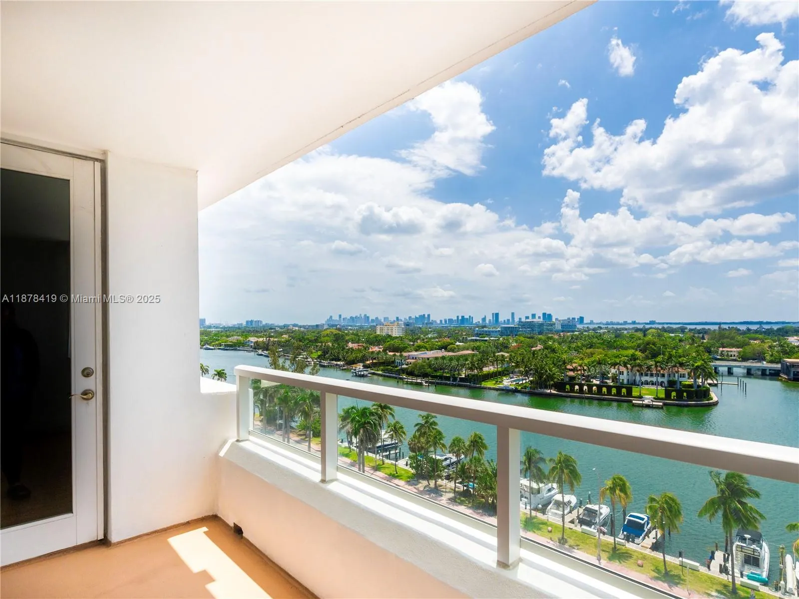 5005 Collins Ave, #1105