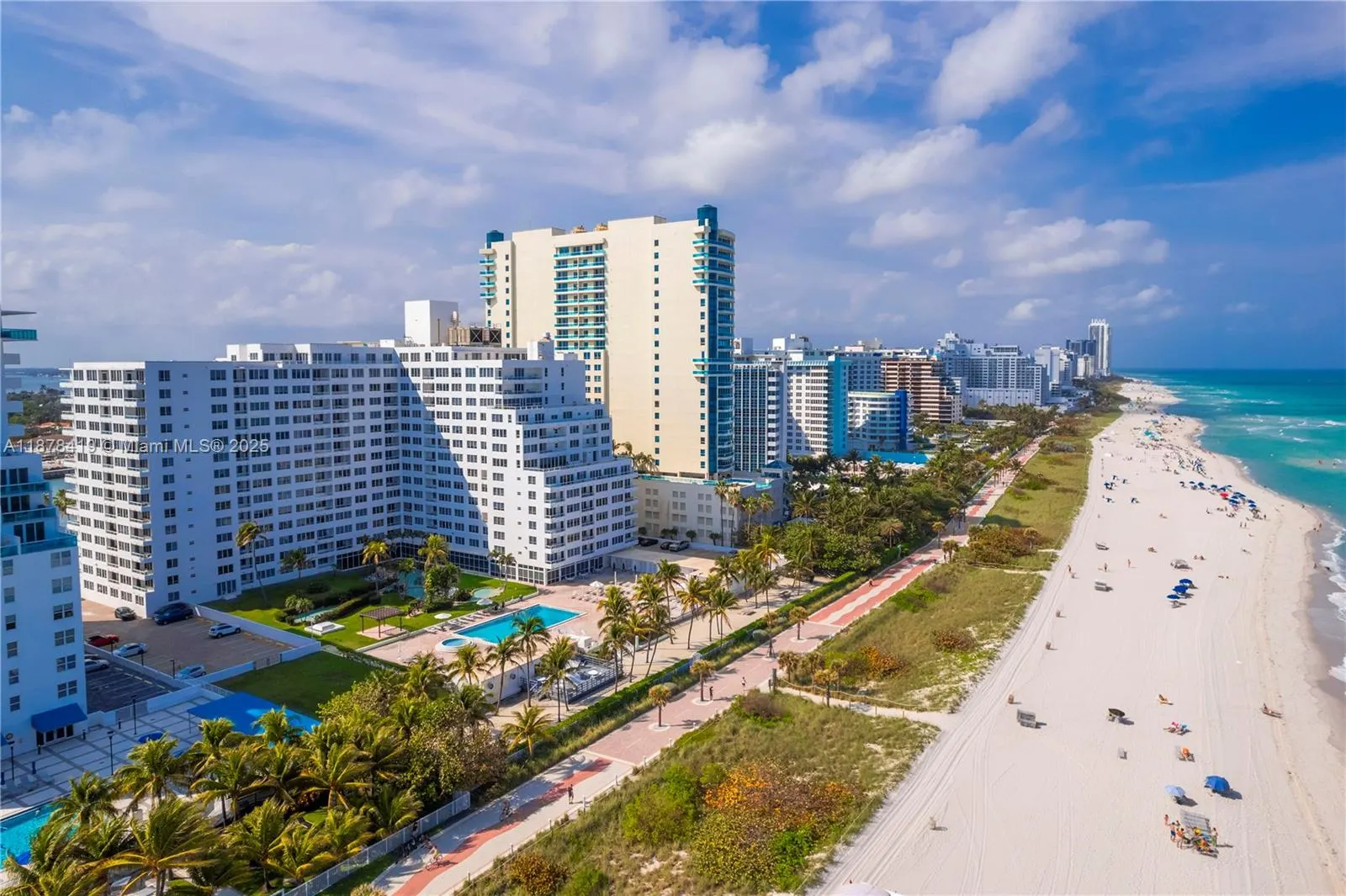 5005 Collins Ave, #1105