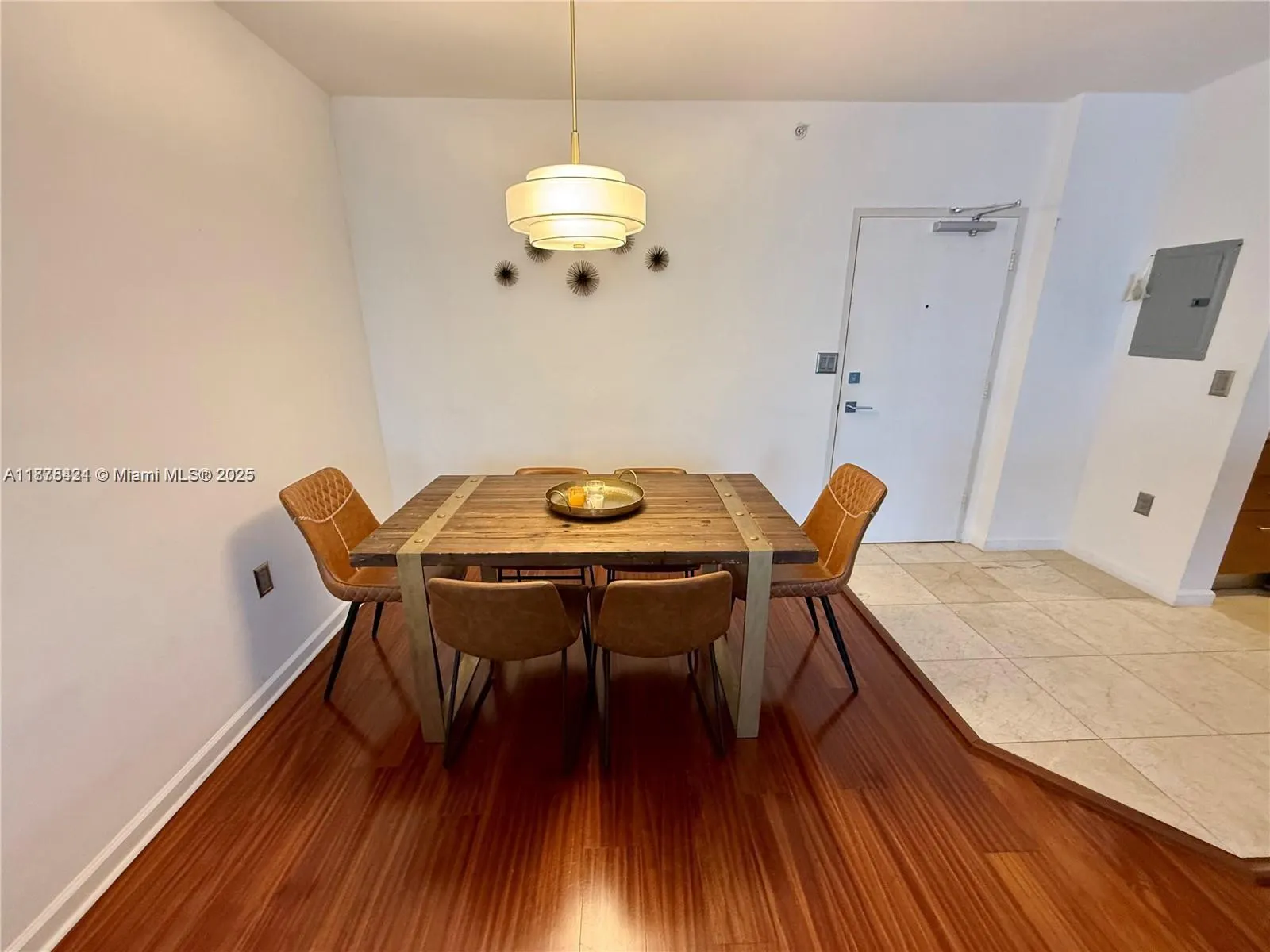 10275 Collins Ave, #323