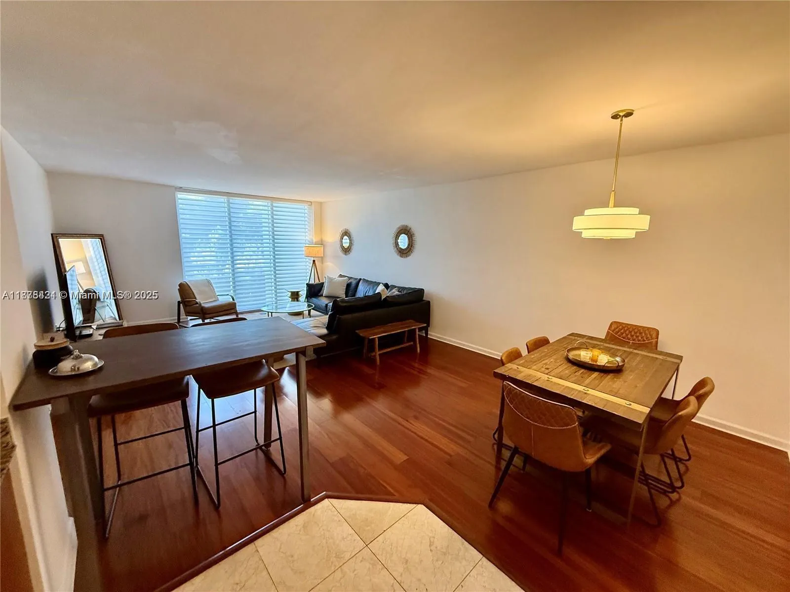 10275 Collins Ave, #323