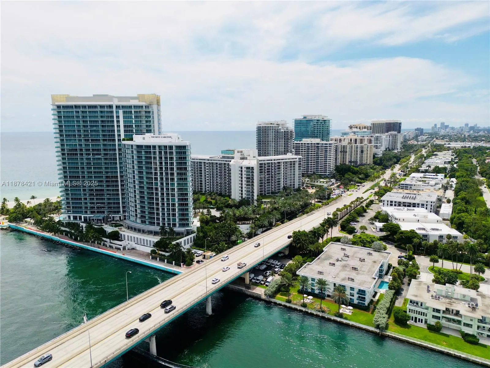 10275 Collins Ave, #323