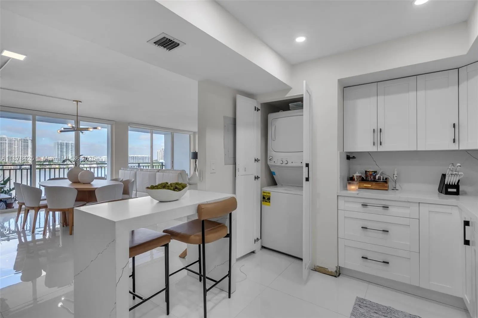 17720 N Bay Rd, #903