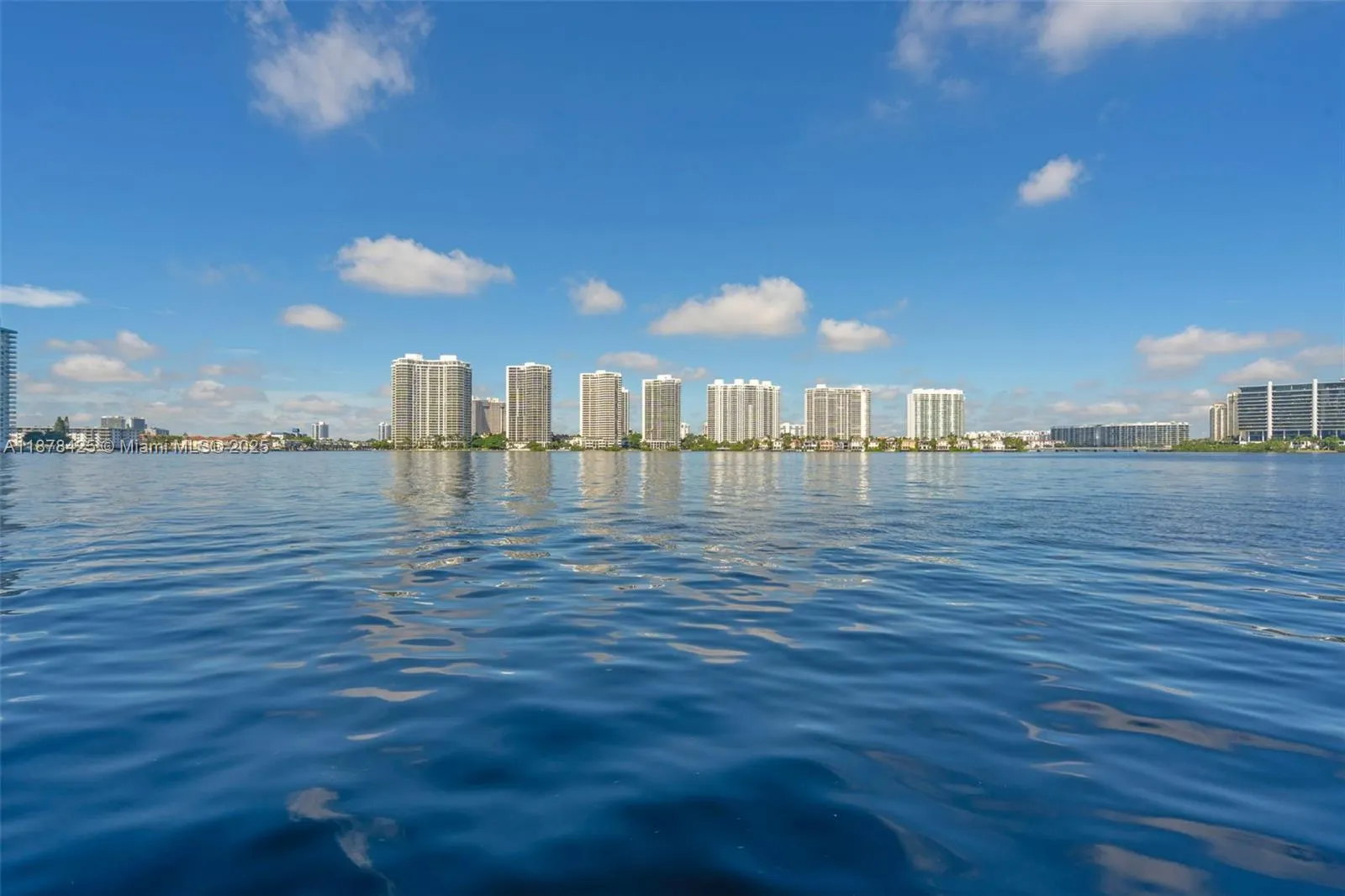 17720 N Bay Rd, #903