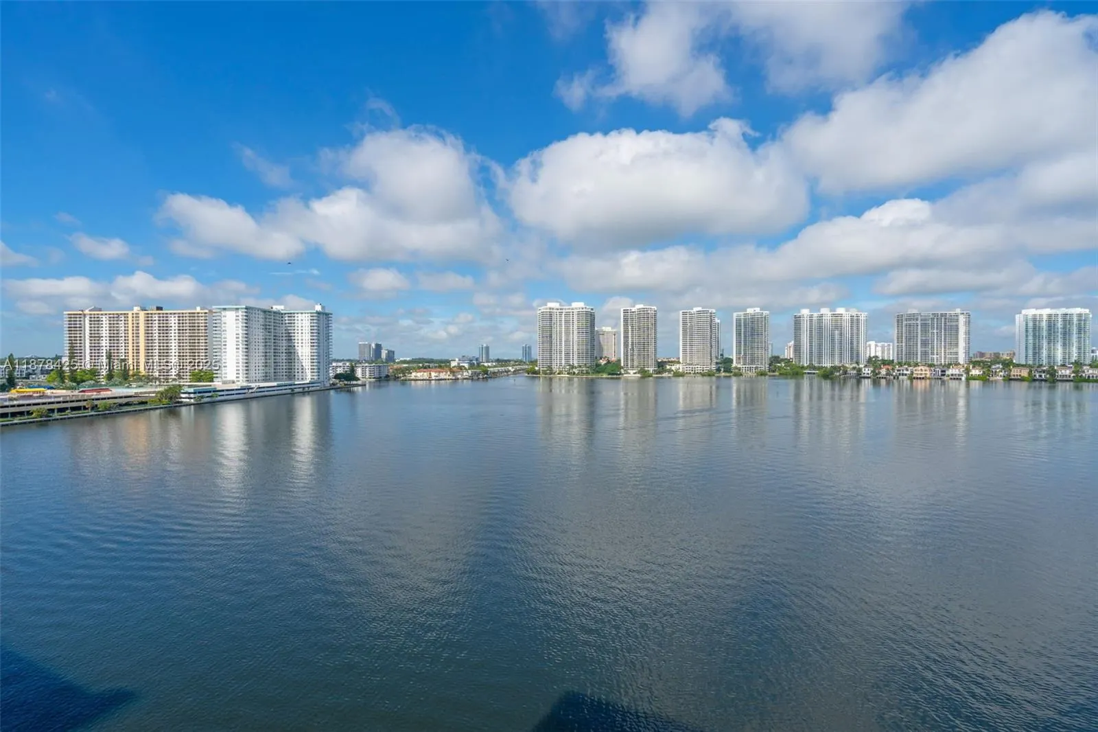 17720 N Bay Rd, #903