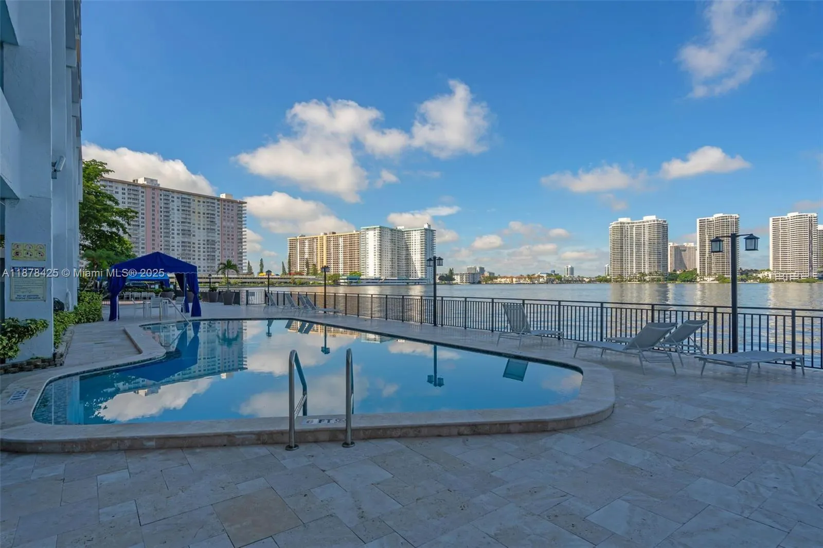 17720 N Bay Rd, #903