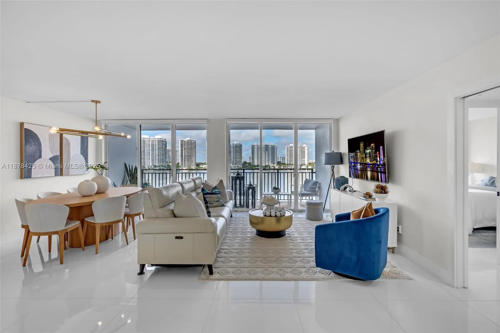 17720 N Bay Rd, #903