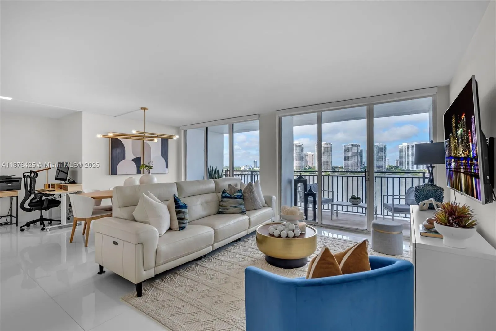 17720 N Bay Rd, #903