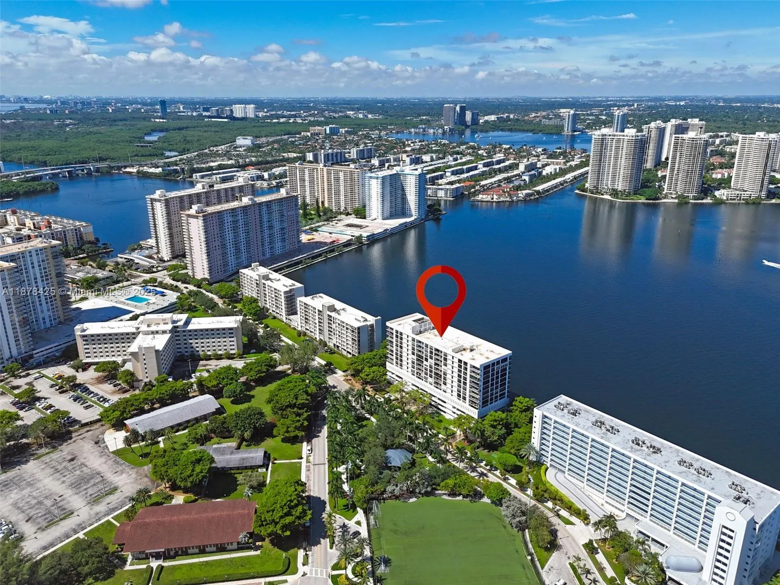 17720 N Bay Rd, #903