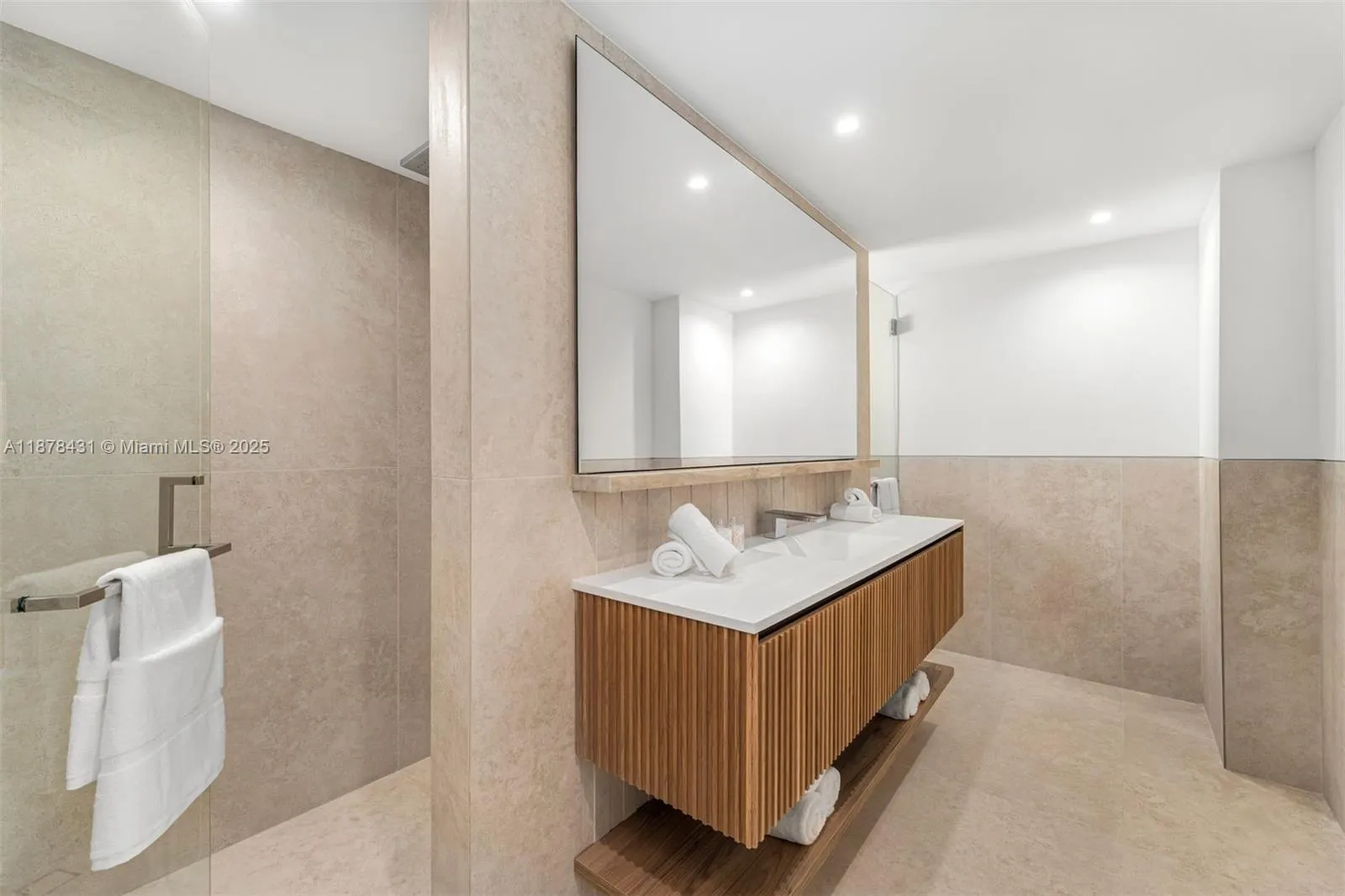 226 Ocean Dr, #7F/7G