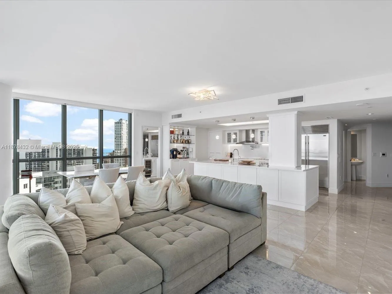1331 Brickell Bay Dr, #1811