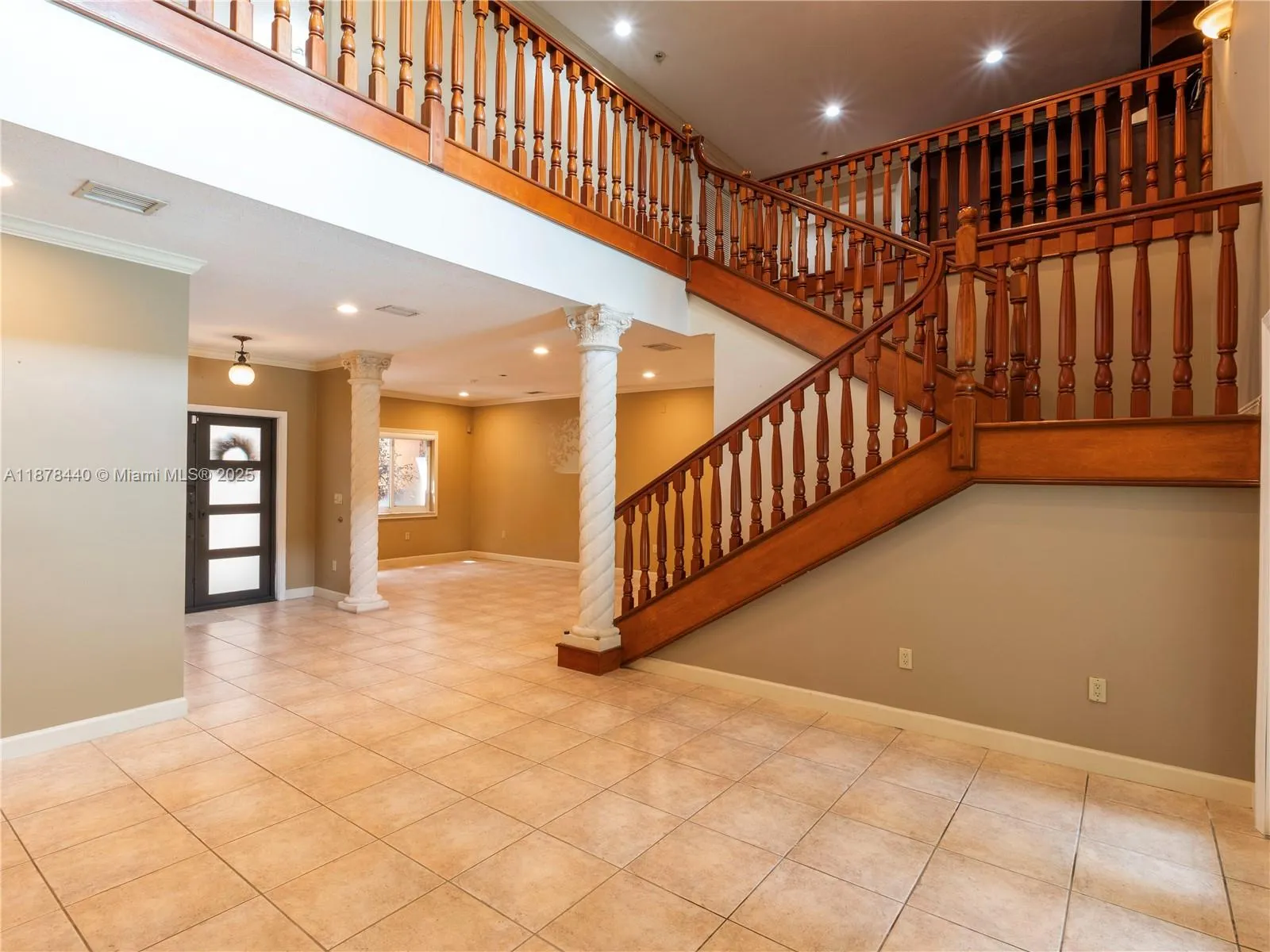 8311 NW 166th Ter