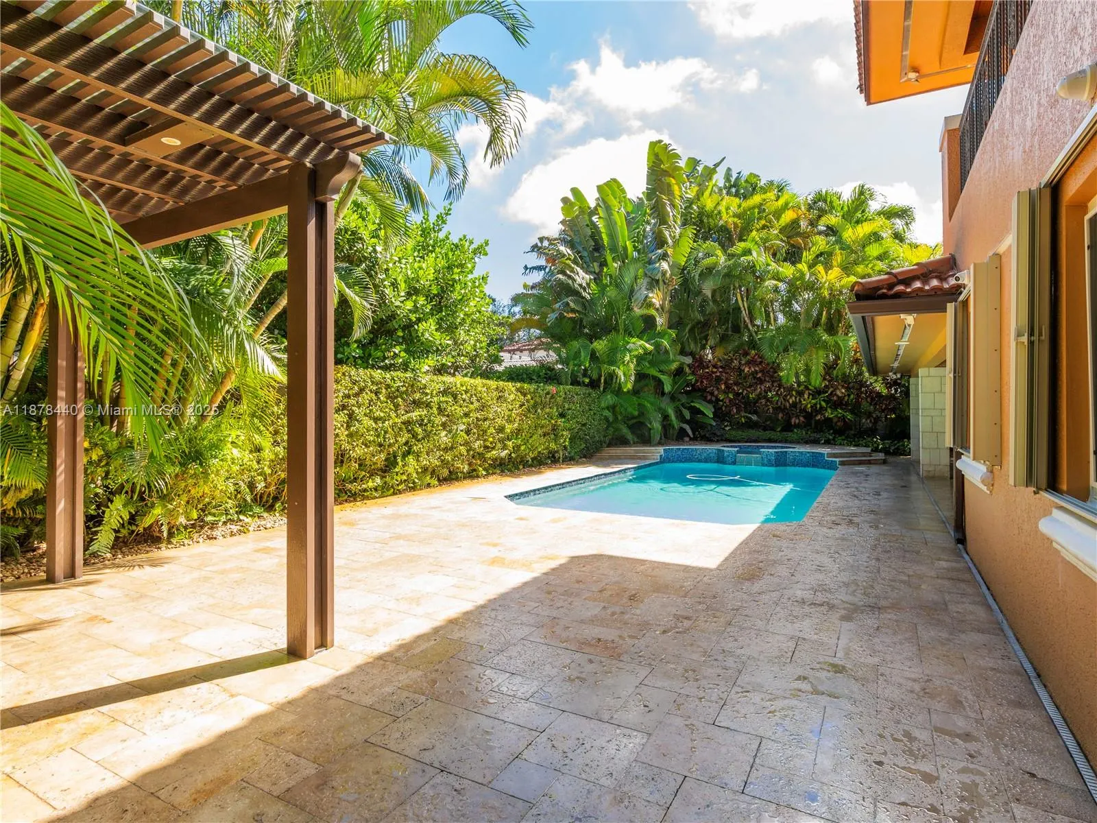 8311 NW 166th Ter