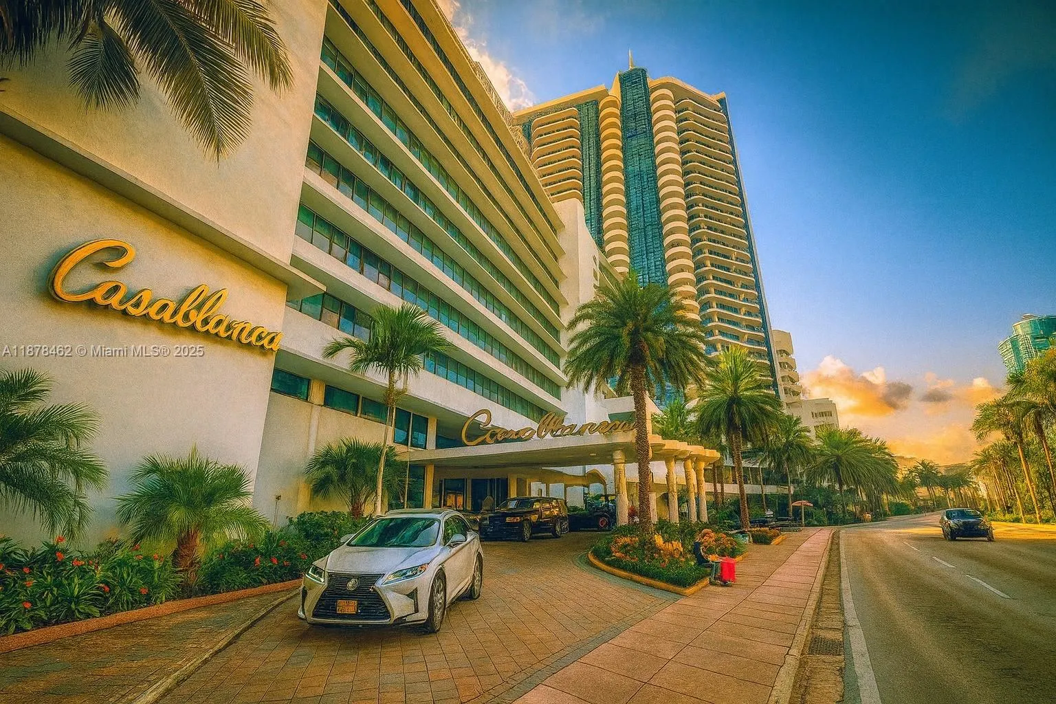 6345 Collins Ave, #819