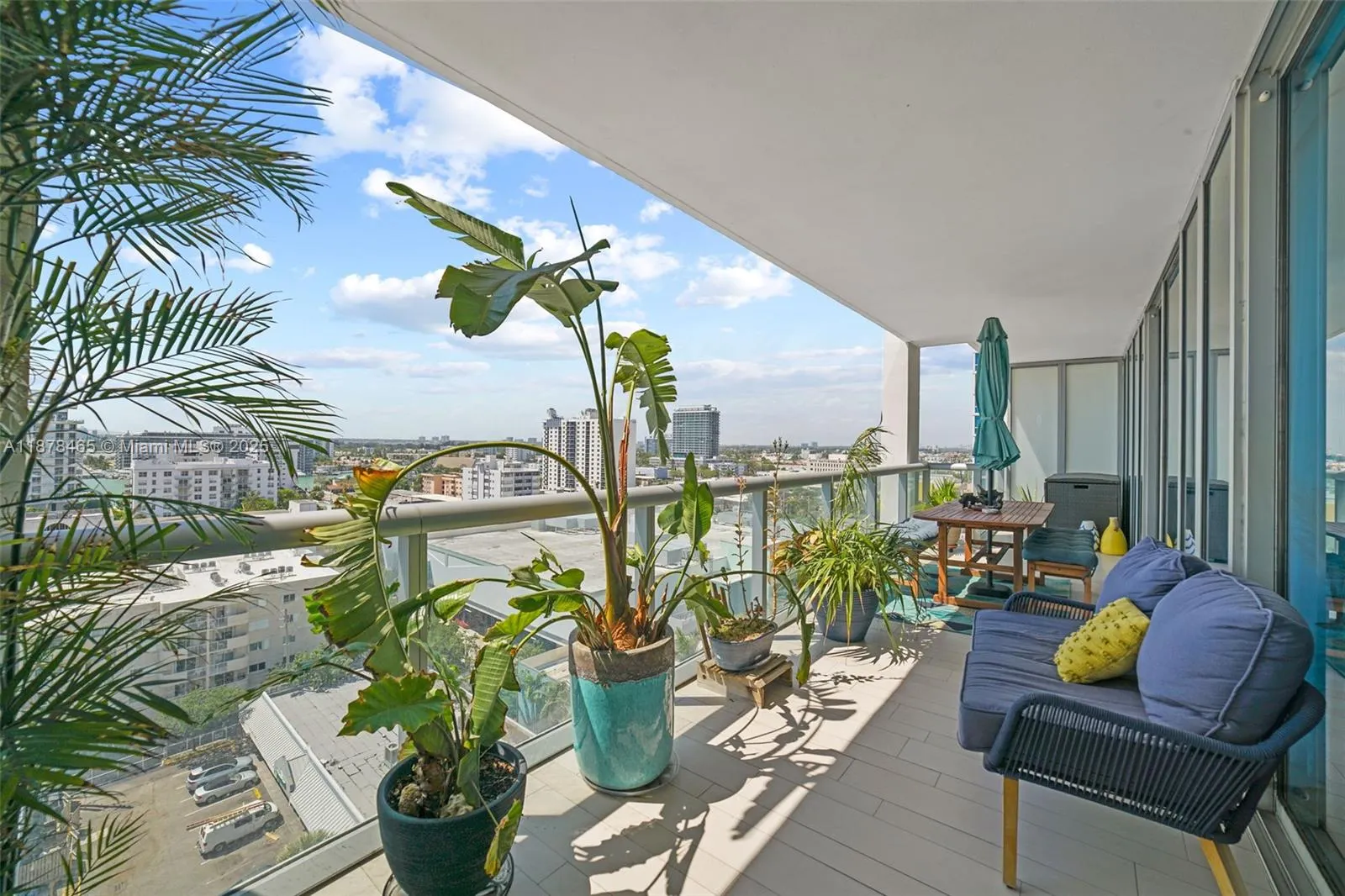 6799 Collins Ave, #1006