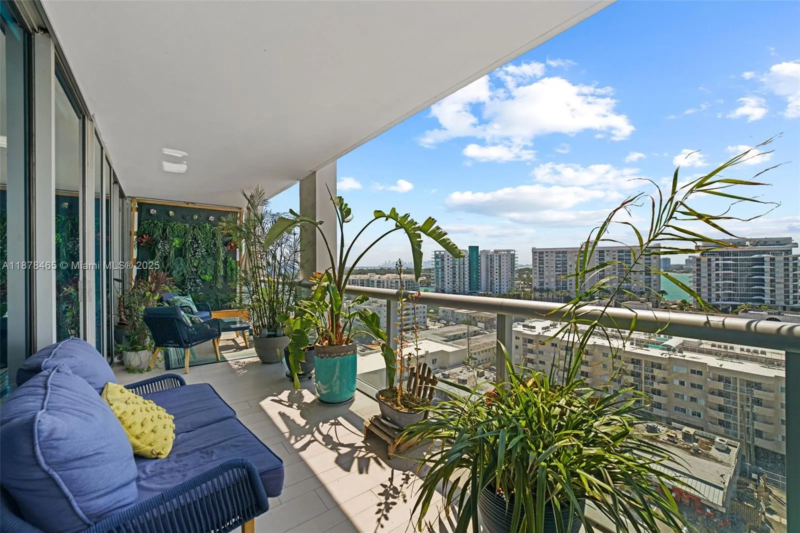 6799 Collins Ave, #1006