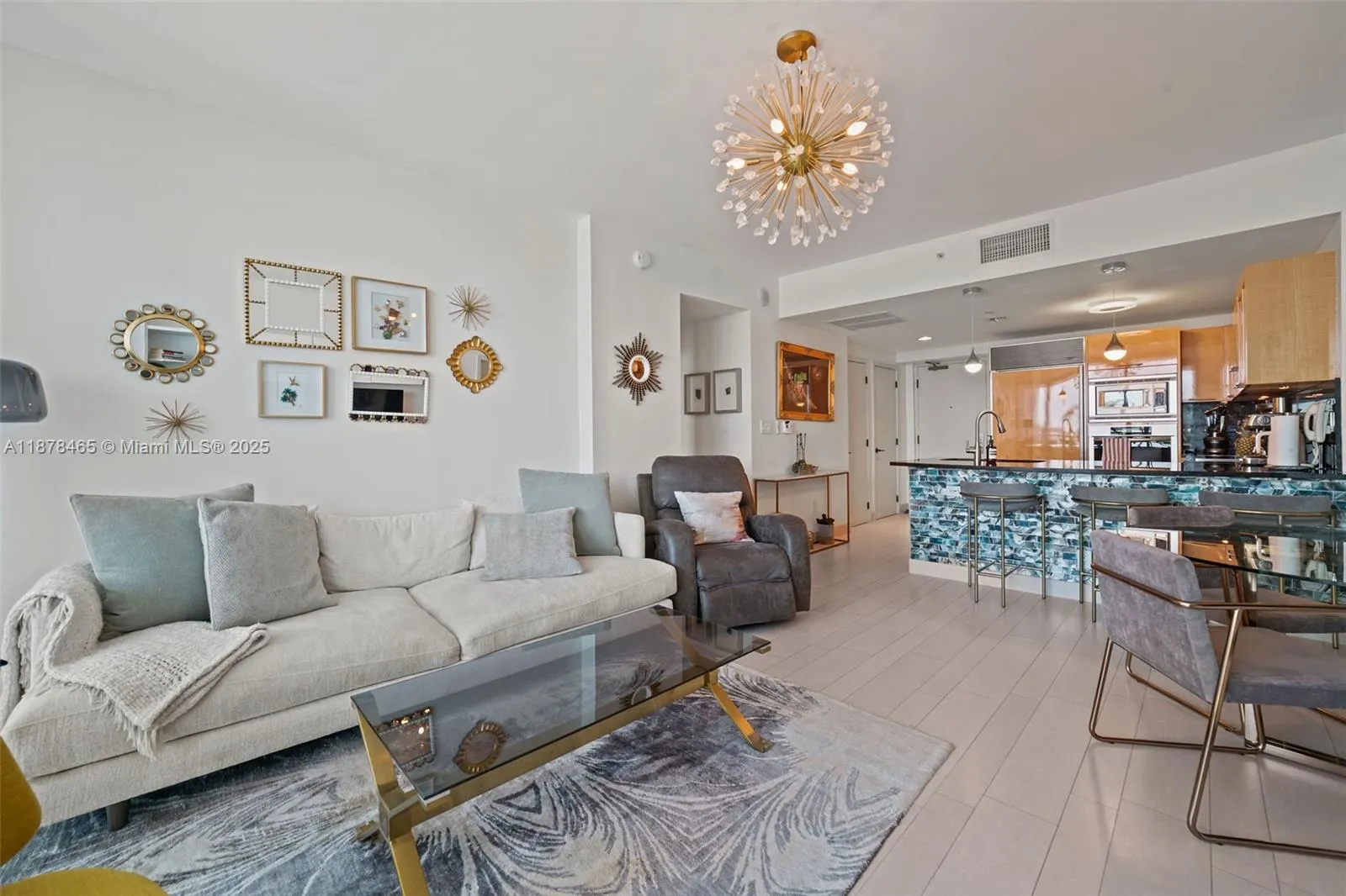 6799 Collins Ave, #1006