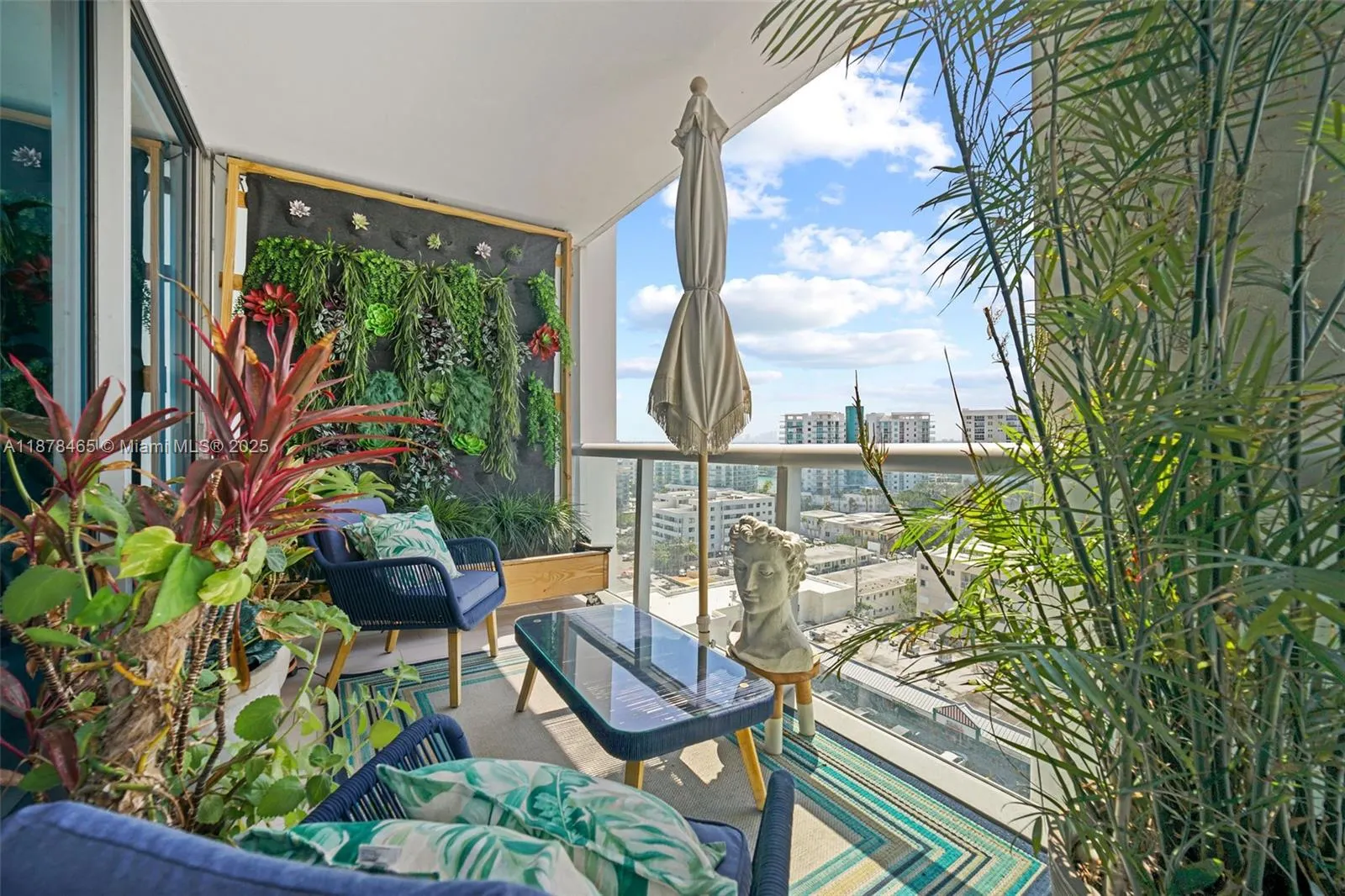 6799 Collins Ave, #1006