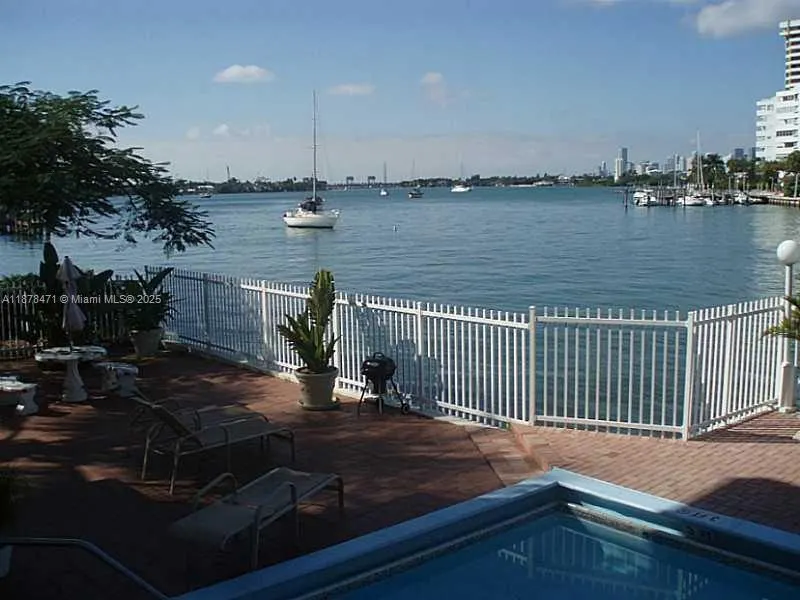 1441 Lincoln Rd, #308