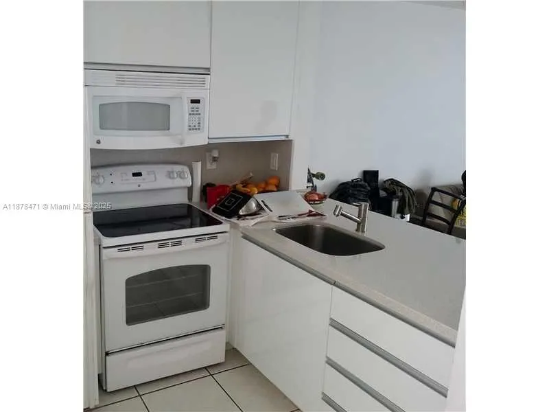 1441 Lincoln Rd, #308