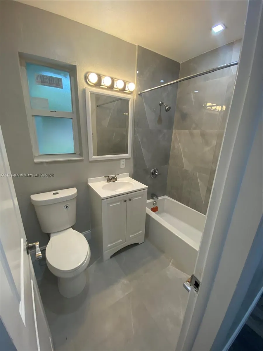 280 SE 6th Ave, #1