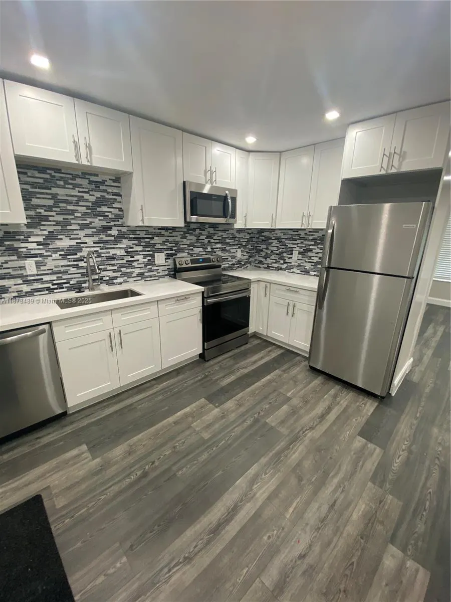 280 SE 6th Ave, #1