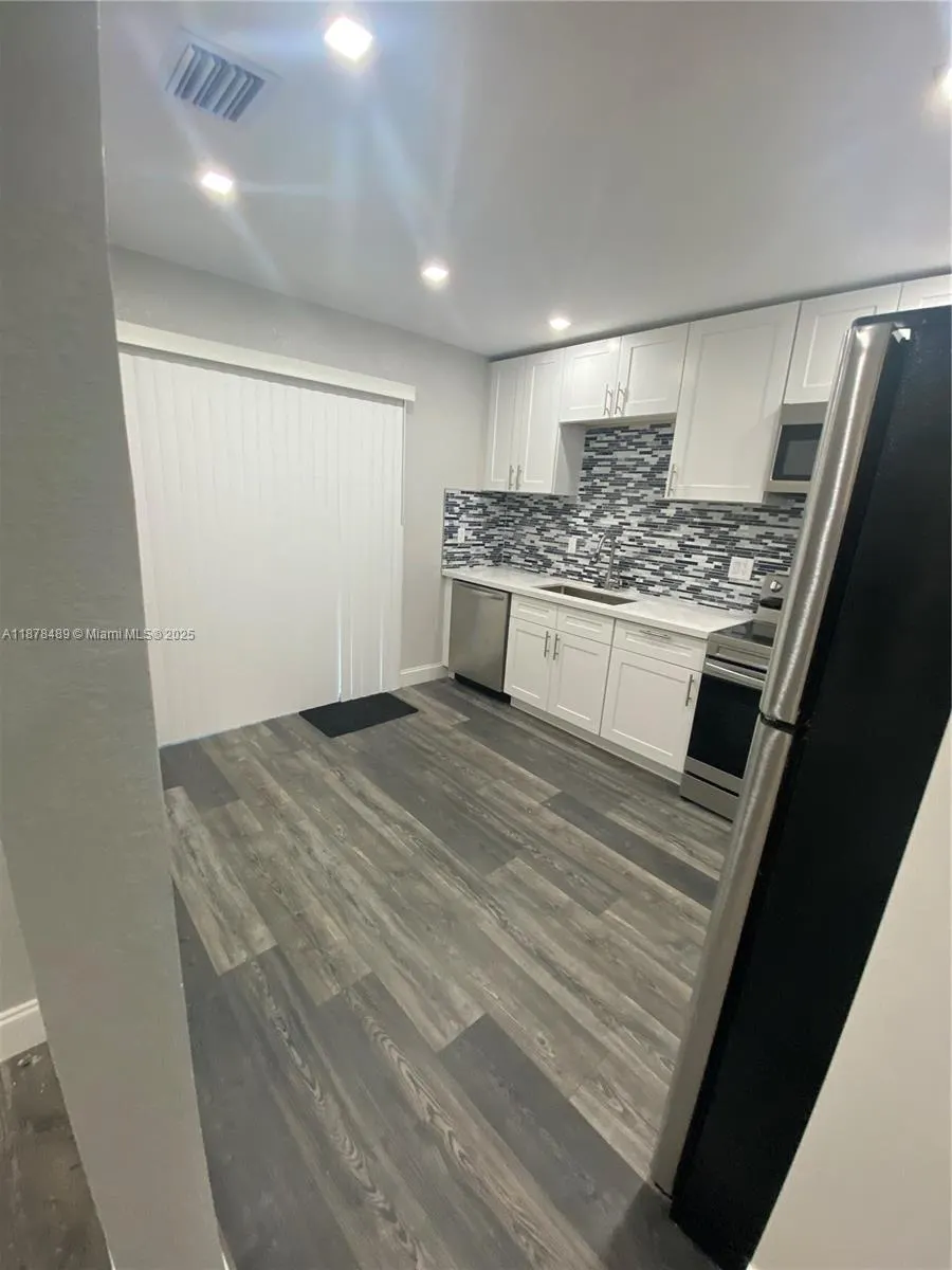 280 SE 6th Ave, #1