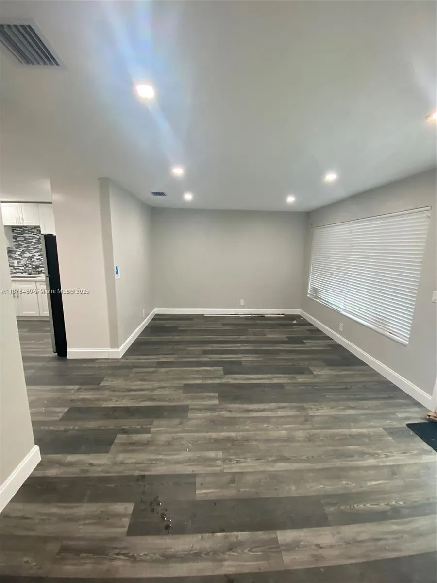 280 SE 6th Ave, #1