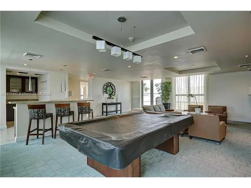 140 S Dixie Hwy, #411