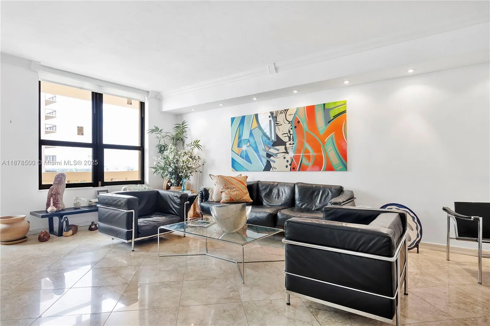 10185 Collins Ave, #1210