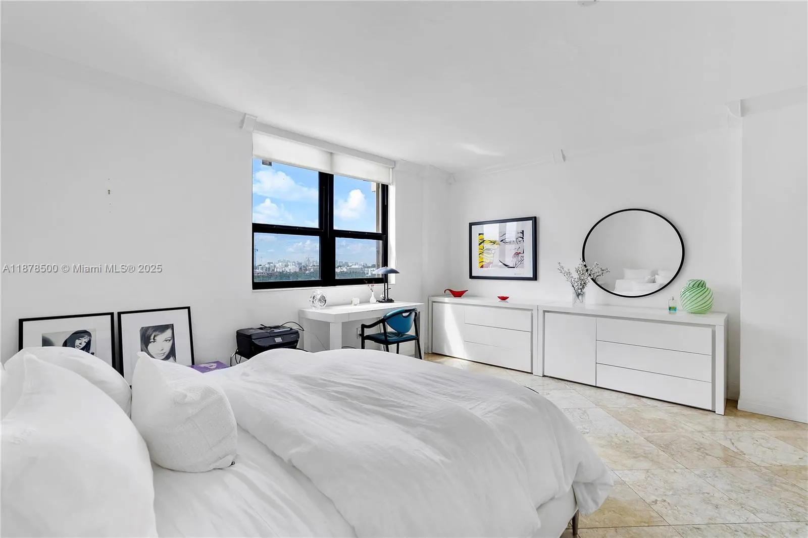 10185 Collins Ave, #1210