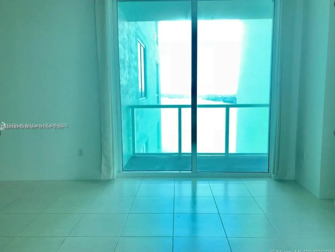 1900 N Bayshore Dr, #2305