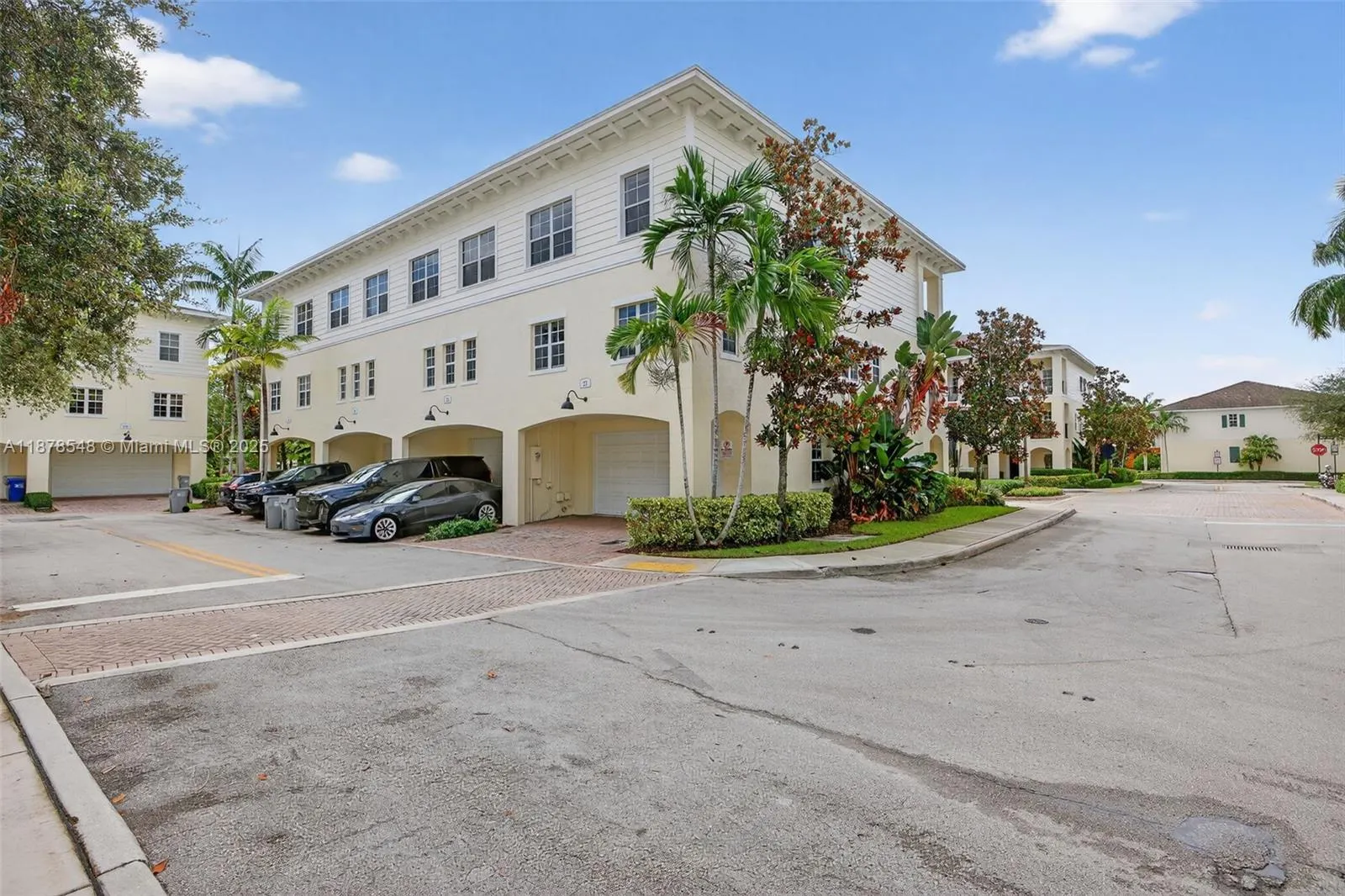 27 SW 6th Ct
