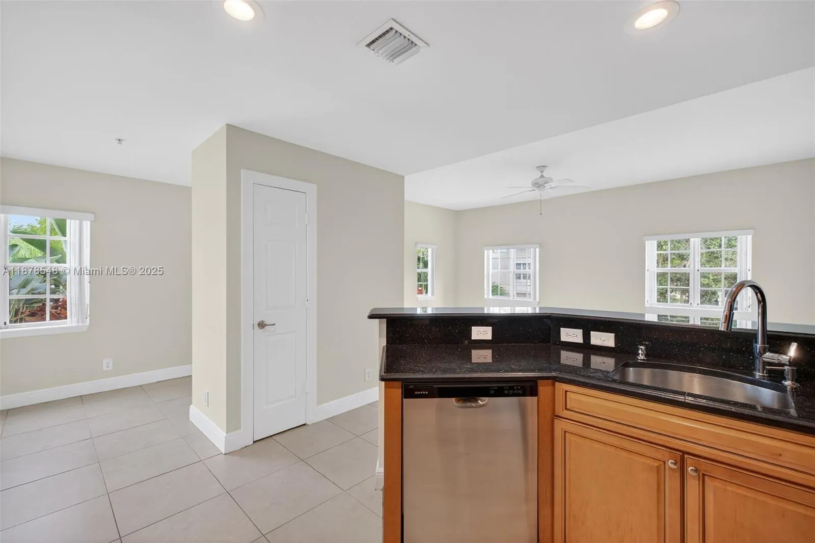 27 SW 6th Ct
